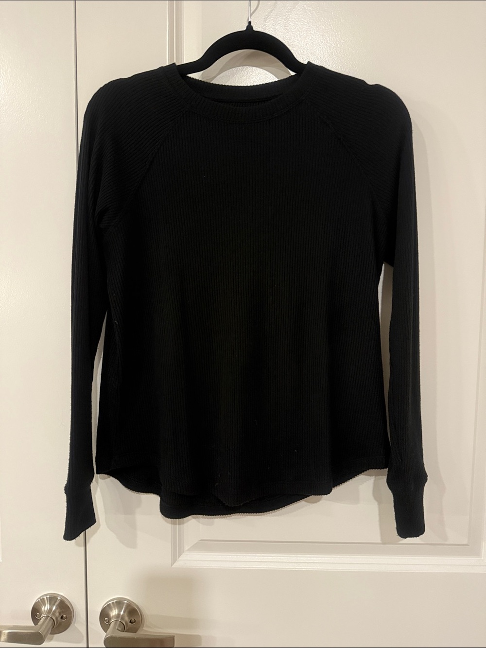 American Eagle Outfitters Black Ribbed Long Sleeve Crewneck Top